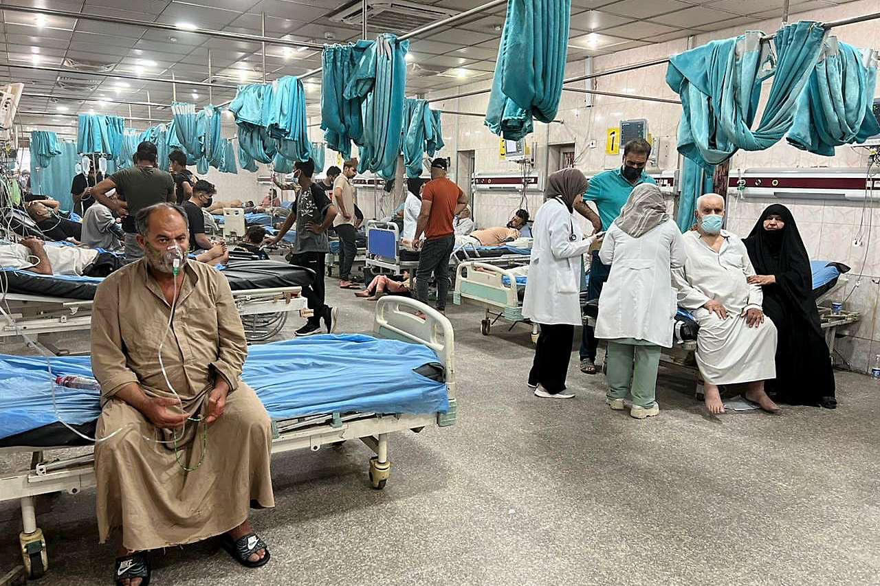 IRAQ Las tormentas de arena envían a miles de personas al hospital