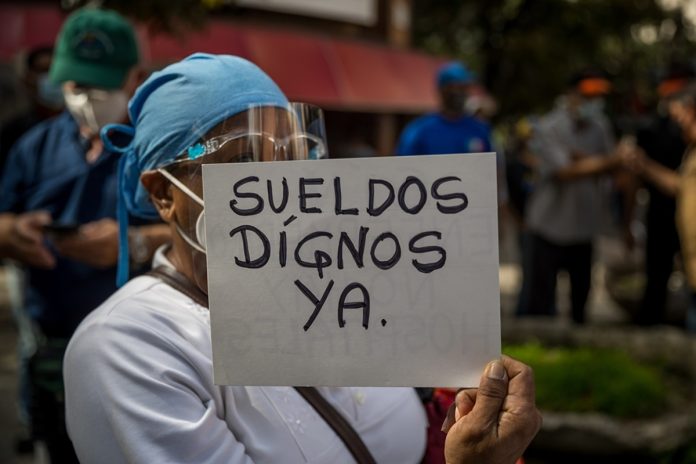 Enfermeras venezolanas reciben ofertas bien remuneradas en el exterior